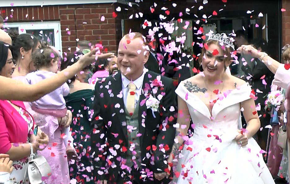 Hannah and Kane confetti